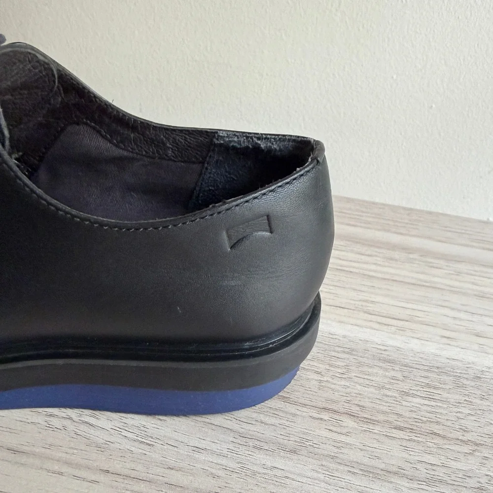 Camper smooth black